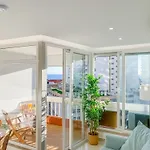 Luxury 2 Min With Balcony, Ocean View, Wifi, Ac, Smarttv *