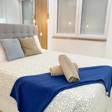 Апартаменты Luxury 2 Min With Balcony, Ocean View, Wifi, Ac, Smarttv