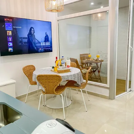 Luxury 2 Min With Balcony, Ocean View, Wifi, Ac, Smarttv * Портиман