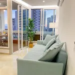 Luxury 2 Min With Balcony, Ocean View, Wifi, Ac, Smarttv דירה *