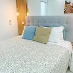 Luxury 2 Min With Balcony, Ocean View, Wifi, Ac, Smarttv דירה פורטימאו