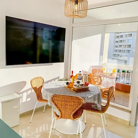 Luxury 2 Min With Balcony, Ocean View, Wifi, Ac, Smarttv Portimão