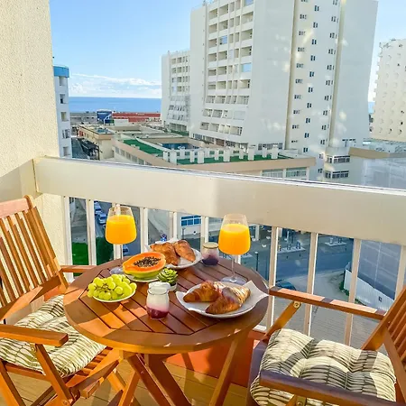 Luxury 2 Min With Balcony, Ocean View, Wifi, Ac, Smarttv Apartment