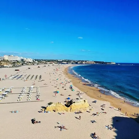 Luxury 2 Min With Balcony, Ocean View, Wifi, Ac, Smarttv Portimão