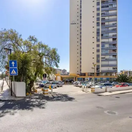 Luxury 2 Min With Balcony, Ocean View, Wifi, Ac, Smarttv * Portimão