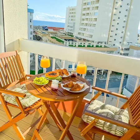Luxury 2 Min With Balcony, Ocean View, Wifi, Ac, Smarttv Portimão