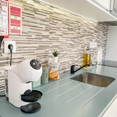 Luxury 2 Min With Balcony, Ocean View, Wifi, Ac, Smarttv