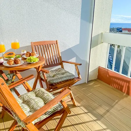 Luxury 2 Min With Balcony, Ocean View, Wifi, Ac, Smarttv Portimão