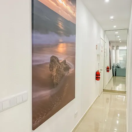 Luxury 2 Min With Balcony, Ocean View, Wifi, Ac, Smarttv *