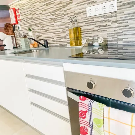 Appartement Luxury 2 Min With Balcony, Ocean View, Wifi, Ac, Smarttv *